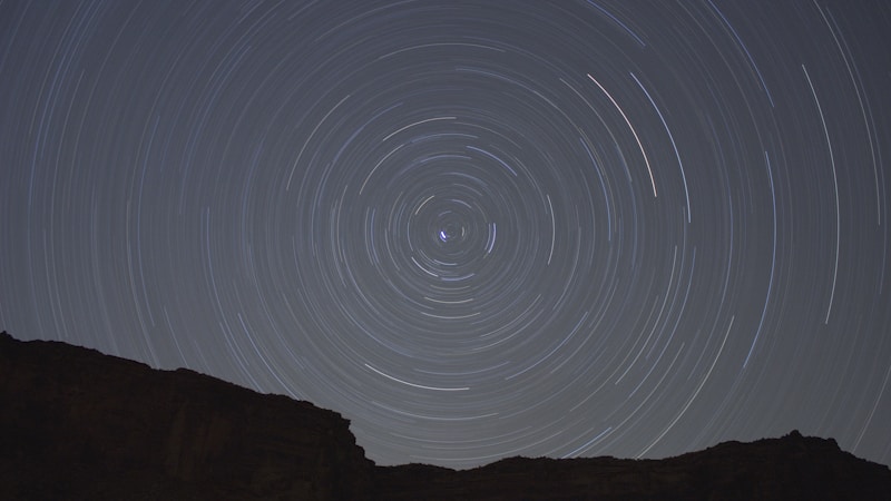 5000年前の北極星は今と違う？昔の夜空と星の移り変わりをやさしく解説