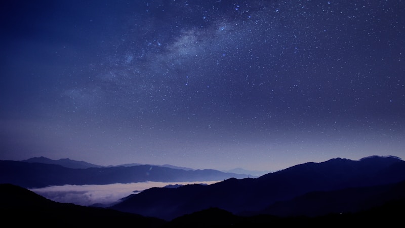 5000年前の北極星は今と違う？昔の夜空と星の移り変わりをやさしく解説