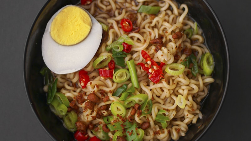 最近ラーメンが重いと感じる中年男性へ｜胃腸の変化の理由と無理なく付き合うコツ